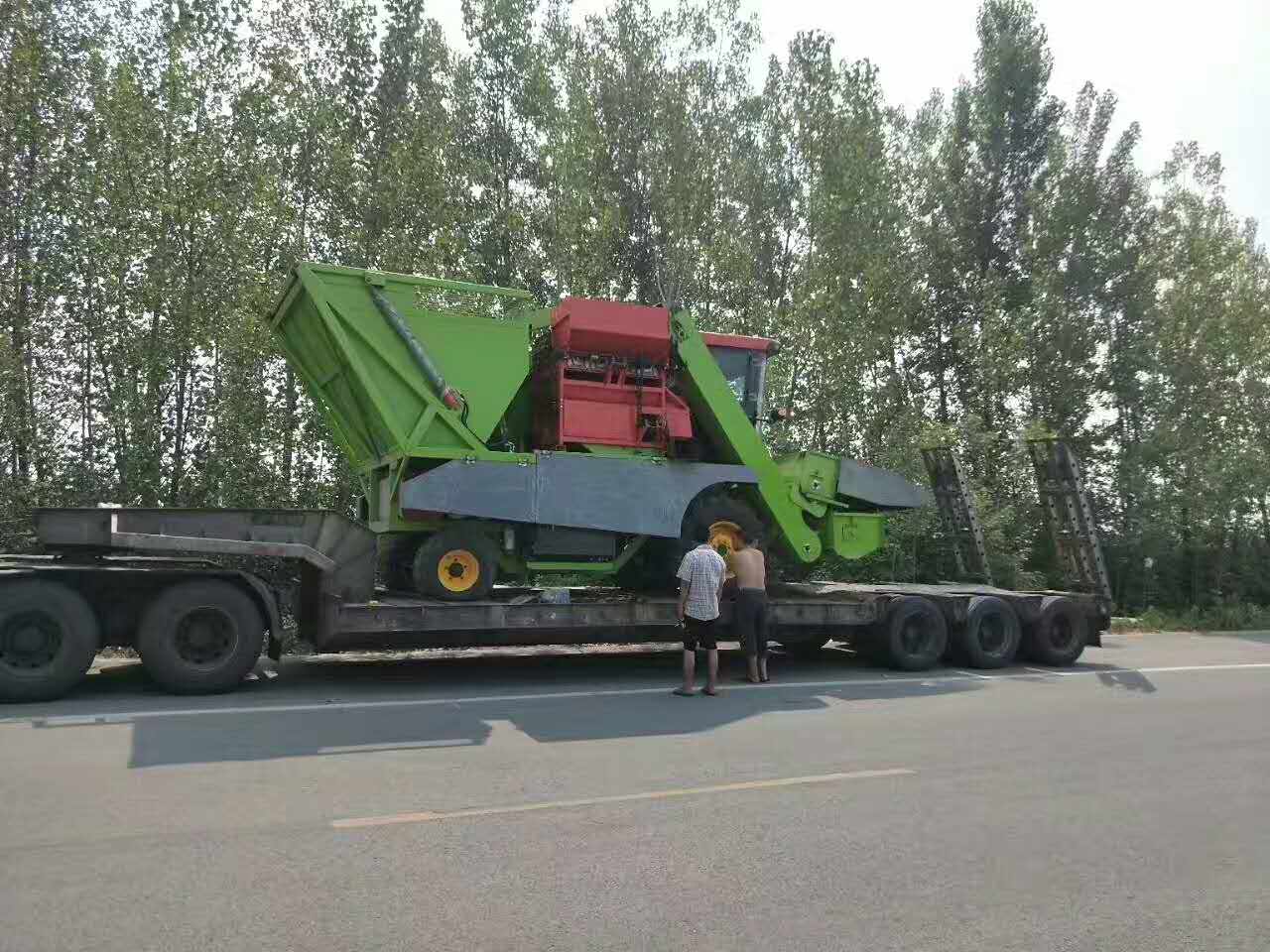穗(sui)莖兼收玉(yu)米收(shou)穫機